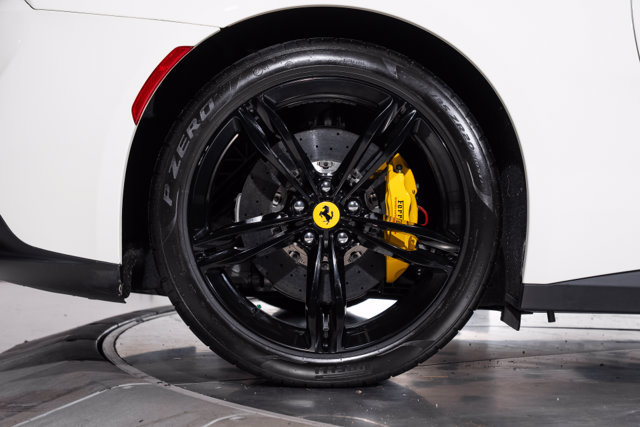 Used 2018 Ferrari GTC4Lusso AWD/4WD image 20