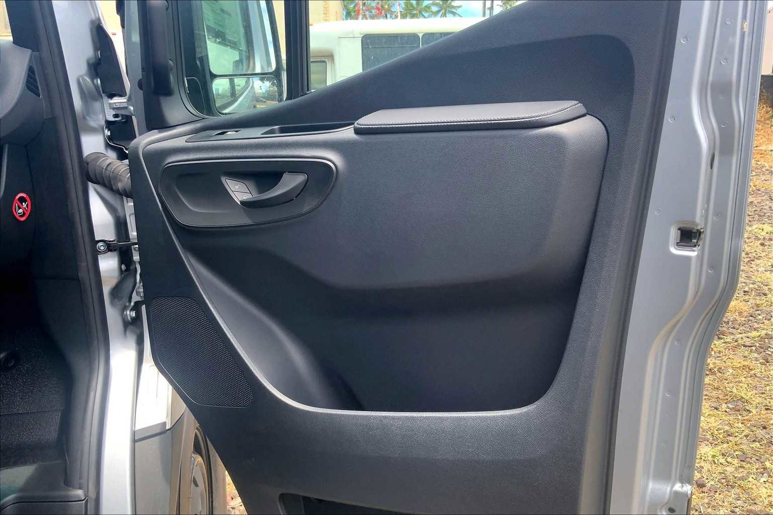 Used 2025 Mercedes-Benz Sprinter 2500 image 10