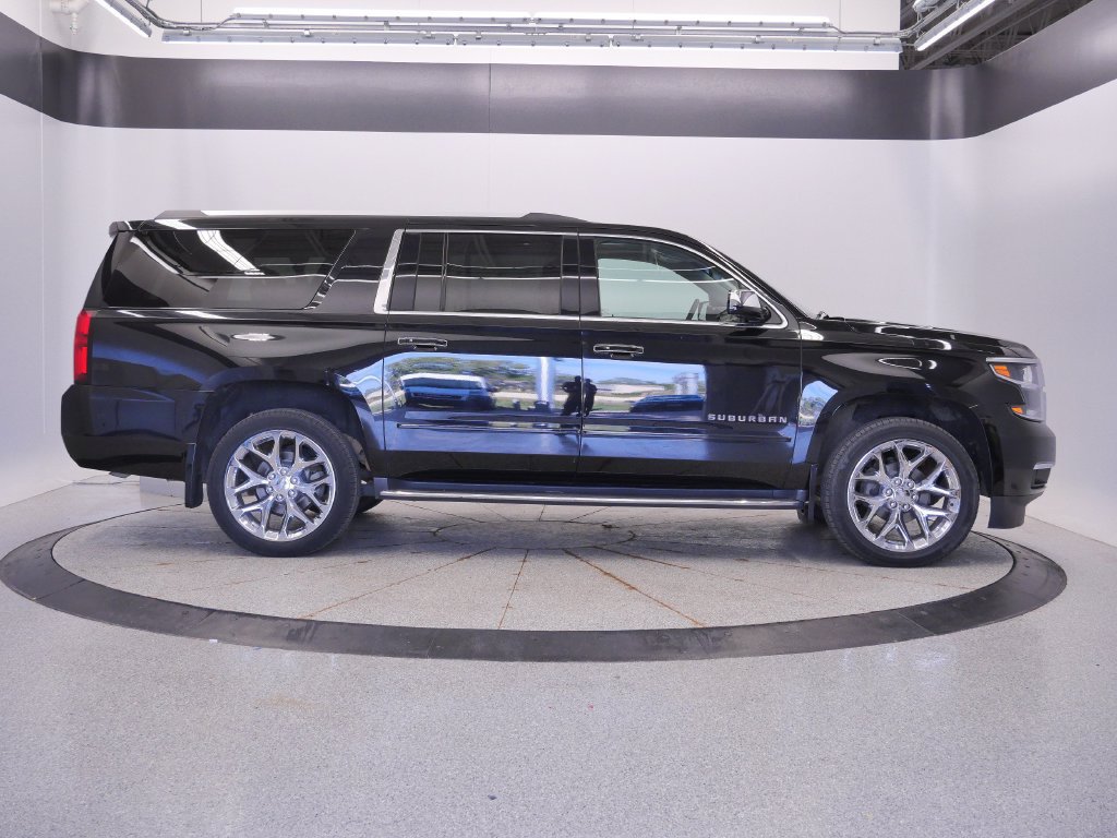 Used 2017 Chevrolet Suburban Premier AWD/4WD image 6