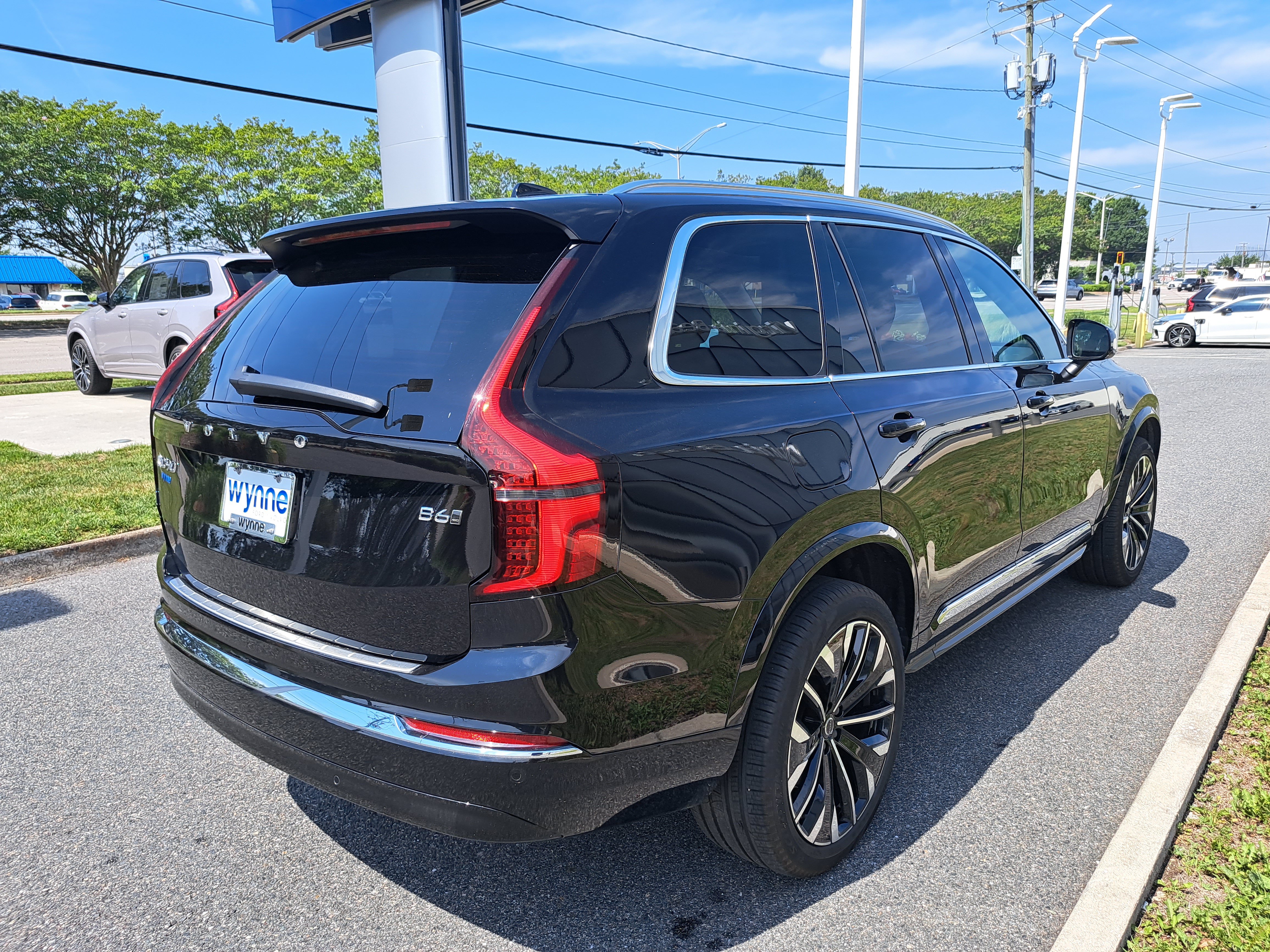 New 2026 Volvo XC90 B6 Core w/ Protection Package Premier AWD/4WD image 3