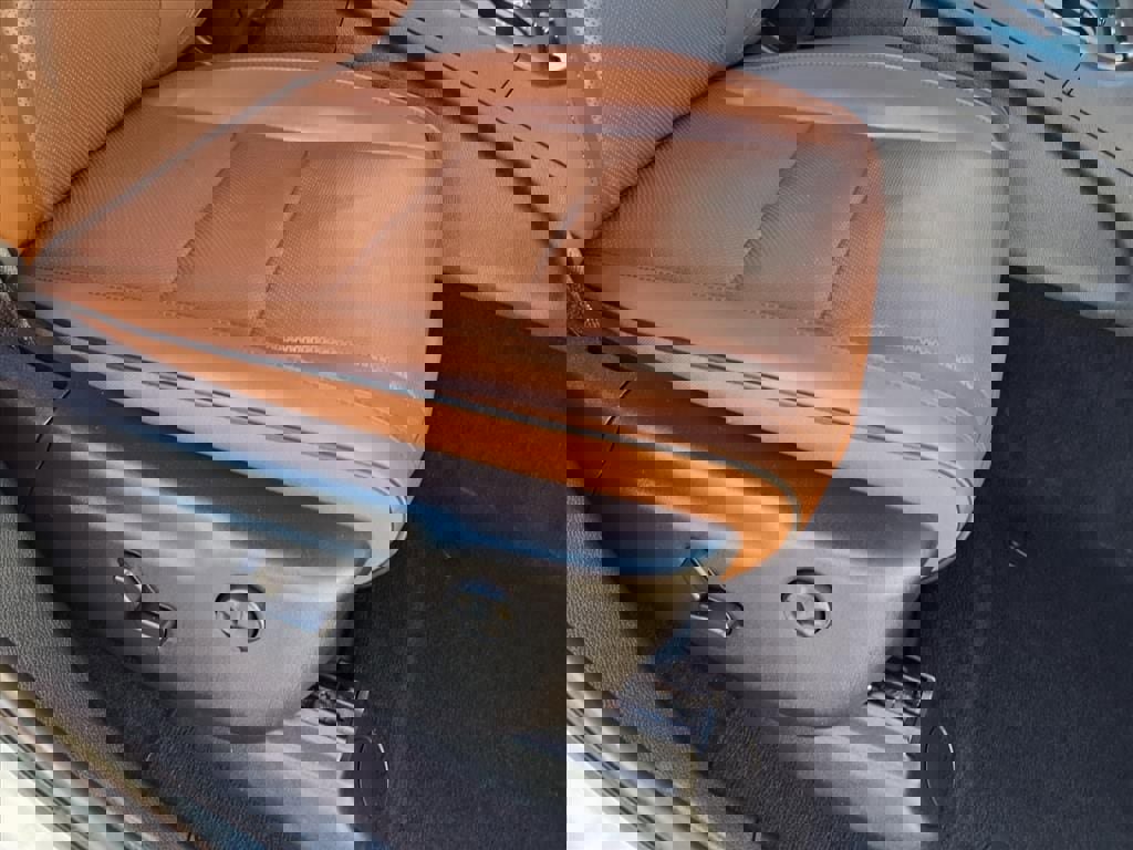 Used 2020 Jeep Grand Cherokee Overland image 21