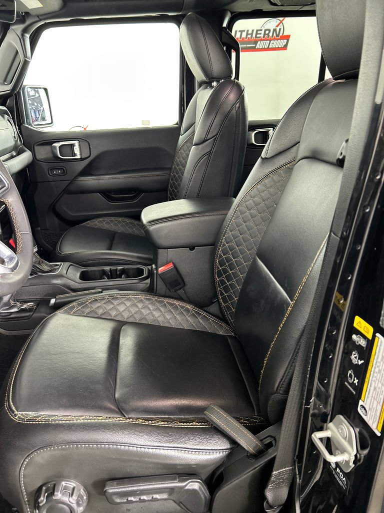 Used 2023 Jeep Gladiator Overland AWD/4WD image 13