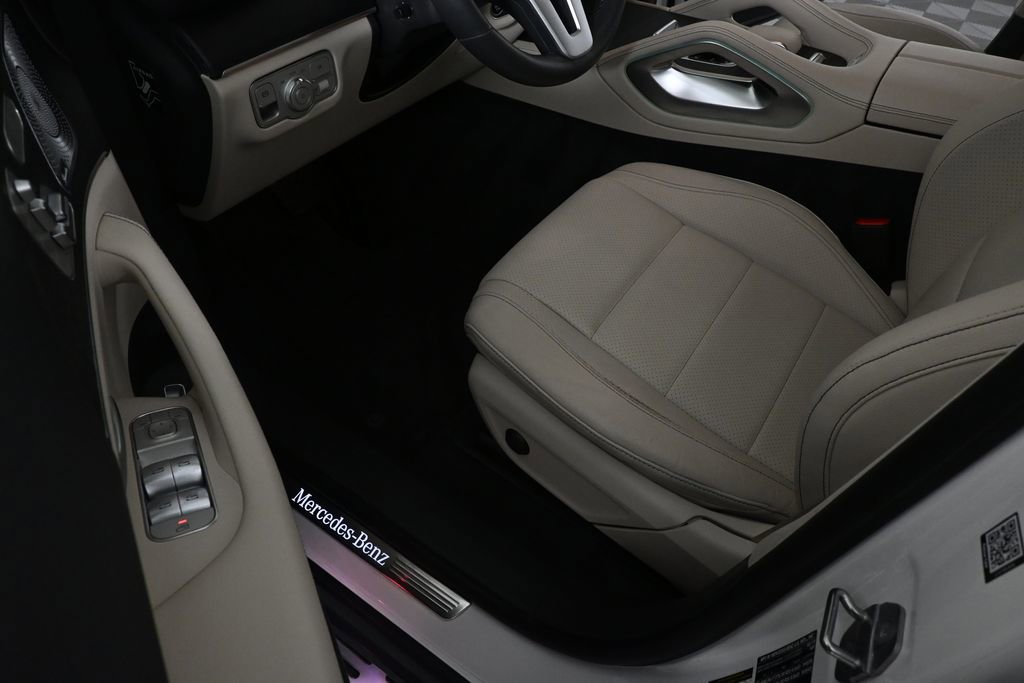 Used 2020 Mercedes-Benz GLS 450 4MATIC image 7