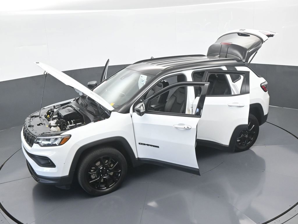 Used 2023 Jeep Compass Altitude image 63