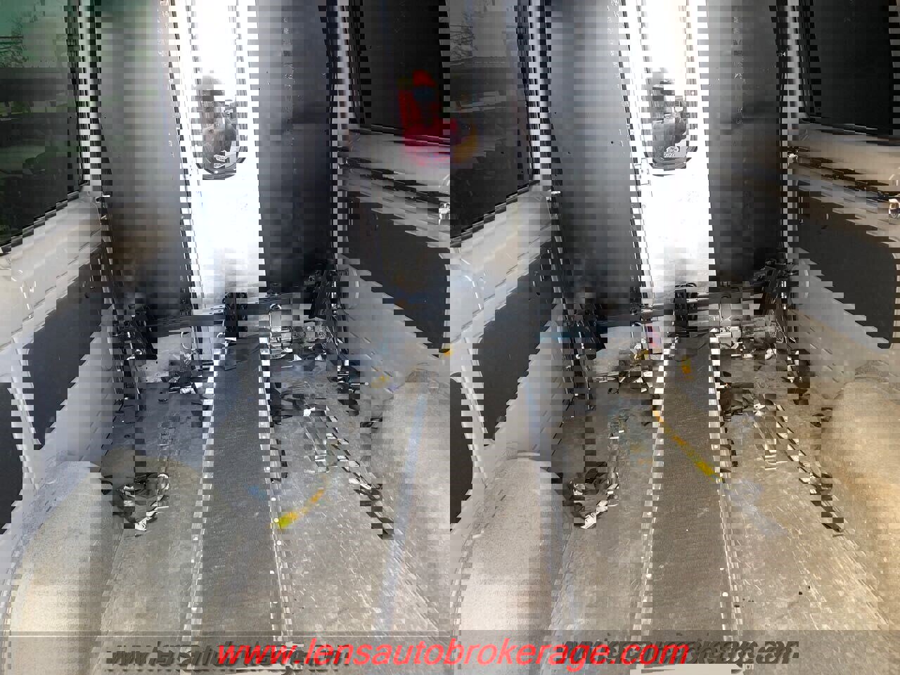 Used 2015 Mercedes-Benz Sprinter 2500 image 21