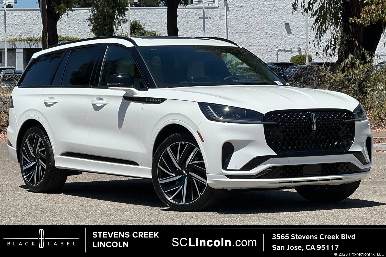 New 2026 Lincoln Aviator Black Label w/ Jet Appearance Package