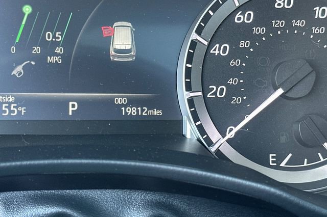 Certified 2023 Toyota Highlander XLE image 38