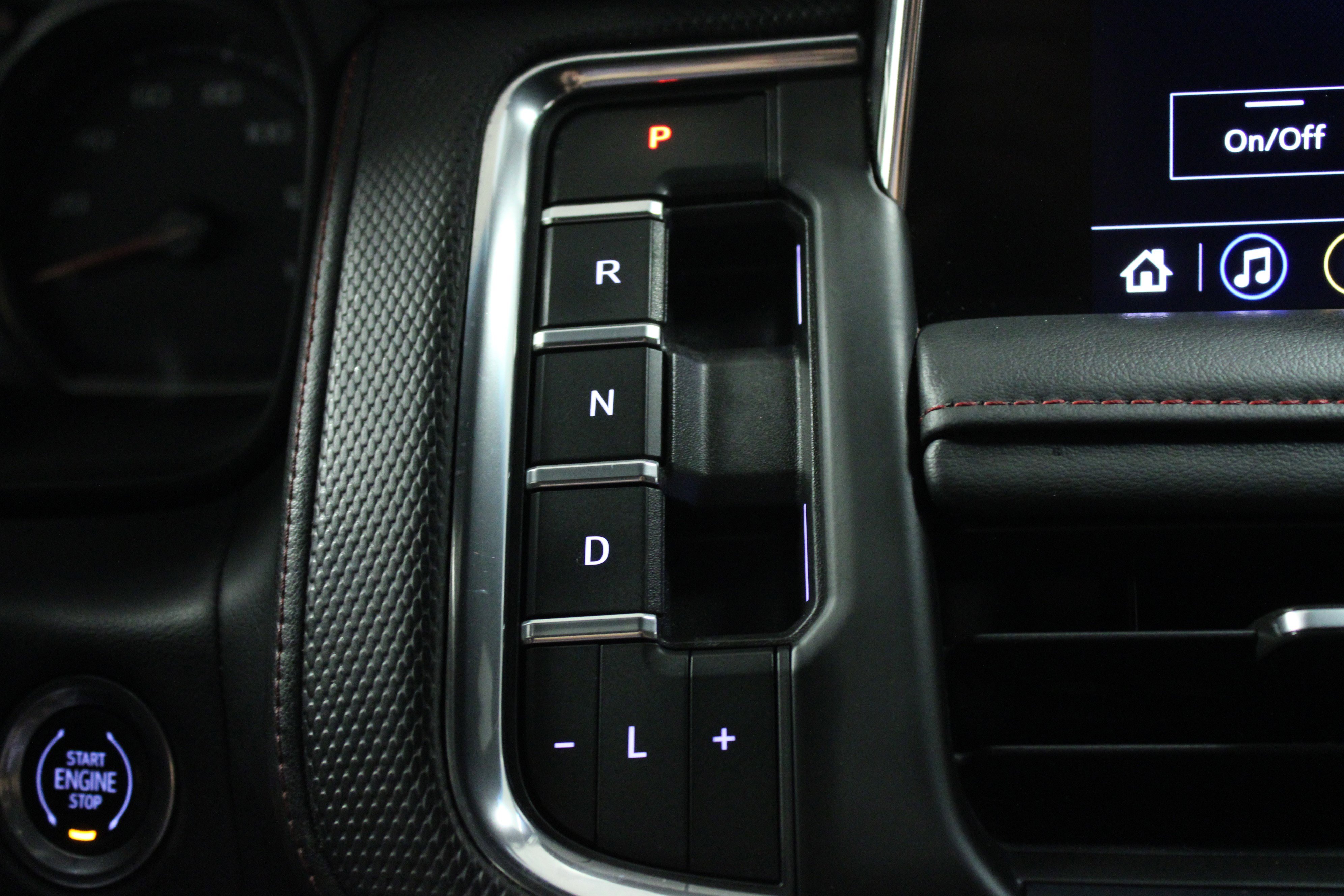 Used 2021 Chevrolet Tahoe RST w/ Luxury Package image 24