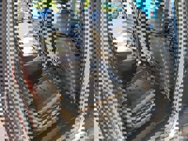 Used 2023 Chevrolet Suburban Premier AWD/4WD image 20