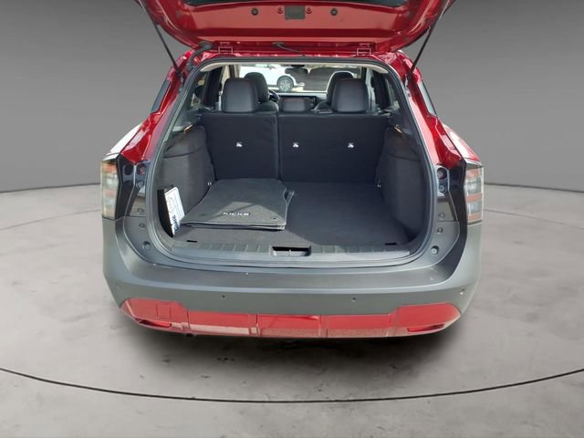 Used 2025 Nissan Kicks SR w/ SR Premium Package image 8