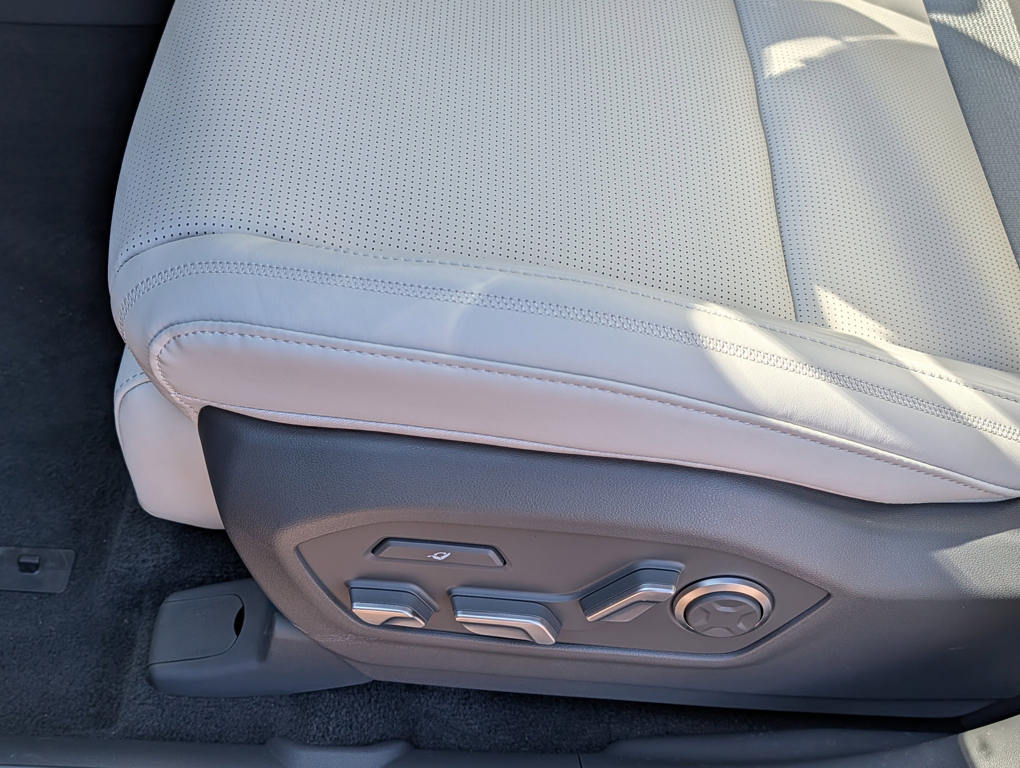 New 2026 Hyundai Santa Fe Calligraphy image 13