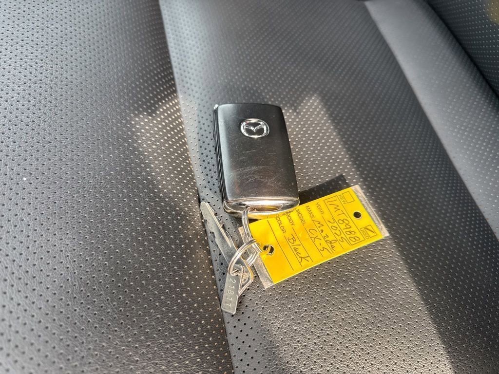 Used 2025 MAZDA CX-5 AWD 2.5 S w/ Select Package image 34