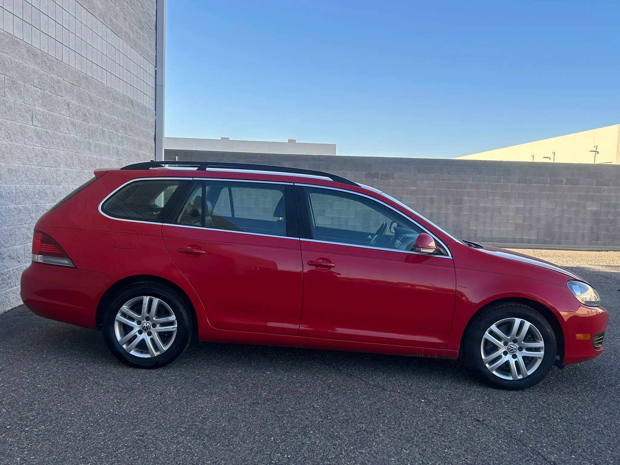 Used 2012 Volkswagen Jetta TDI FWD image 4