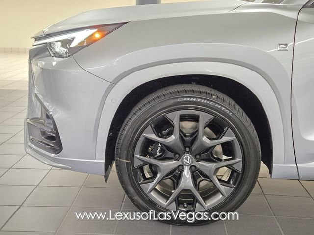 New 2026 Lexus TX 500h AWD image 9