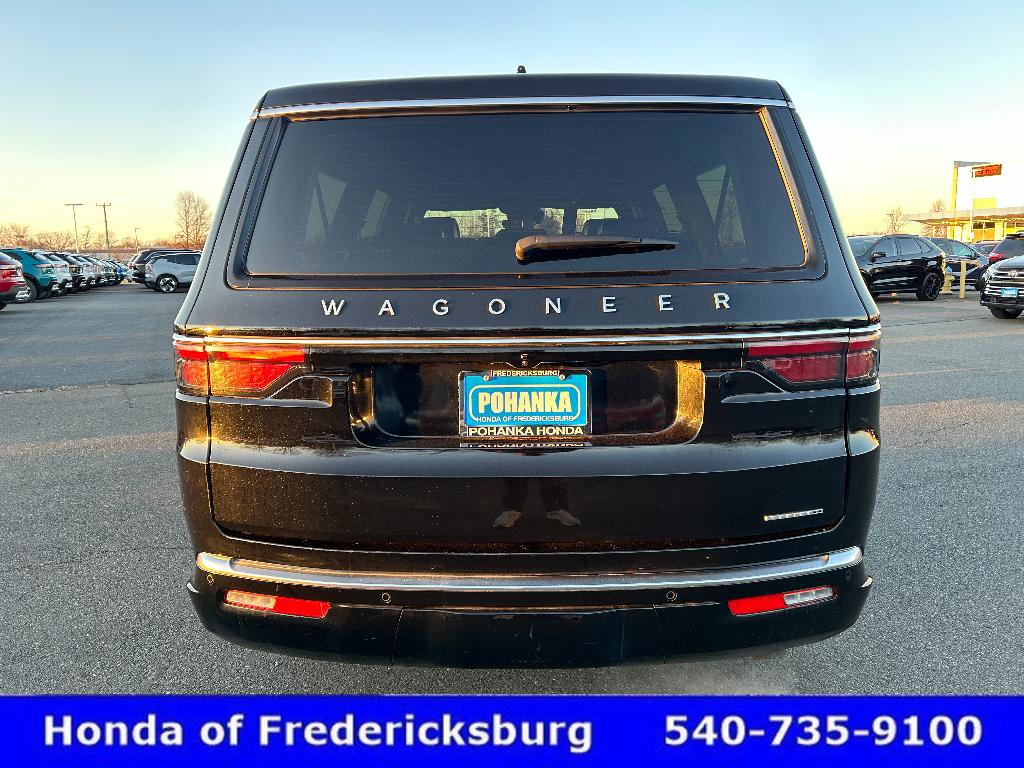 Used 2024 Jeep Wagoneer L Series II w/ Flexible Seating Group image 5