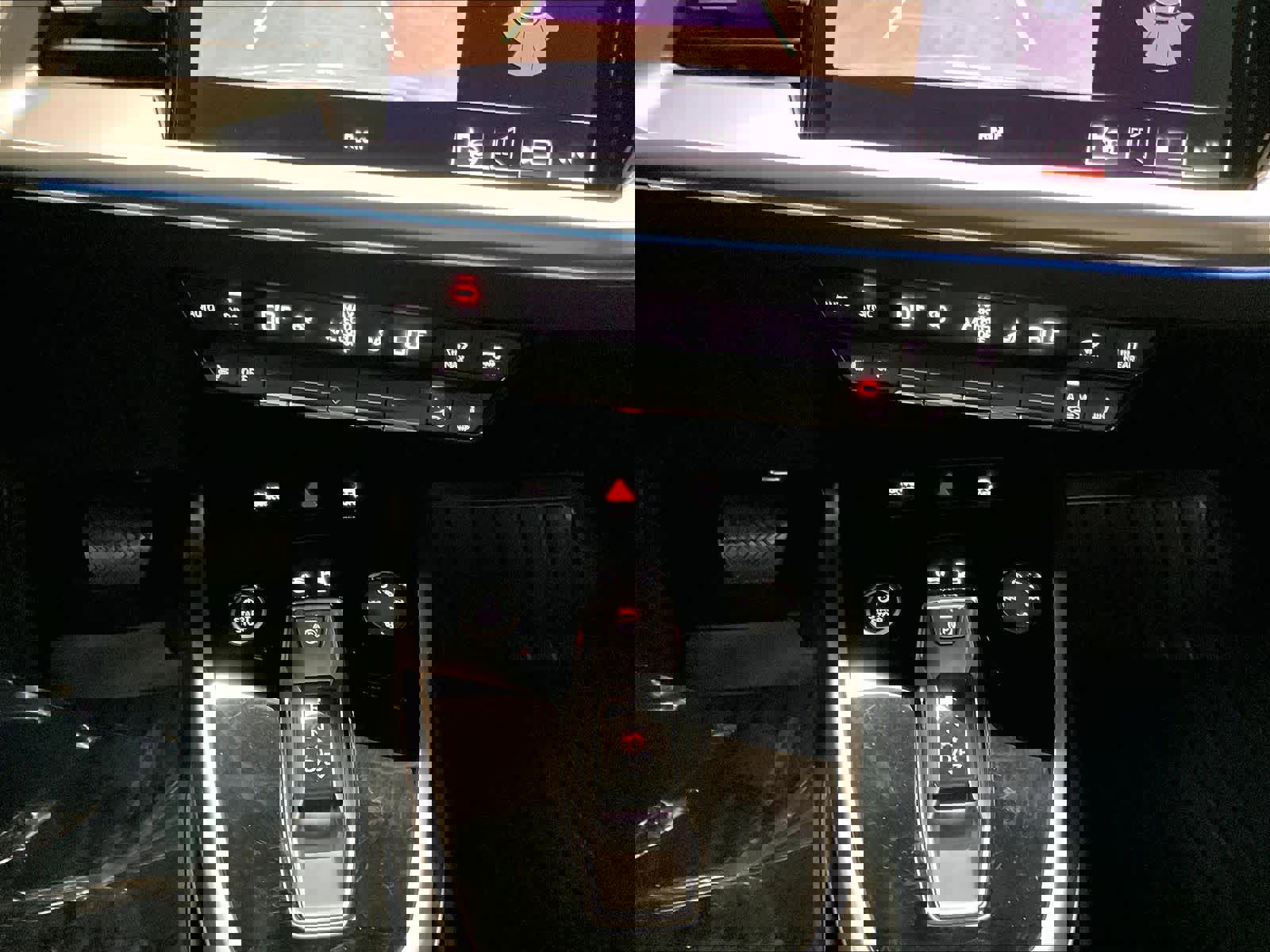 Used 2023 Audi Q4 e-tron Premium Plus w/ Premium Plus image 31