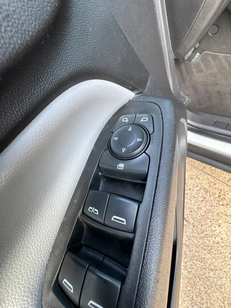 Used 2020 Chevrolet Equinox LS FWD image 6