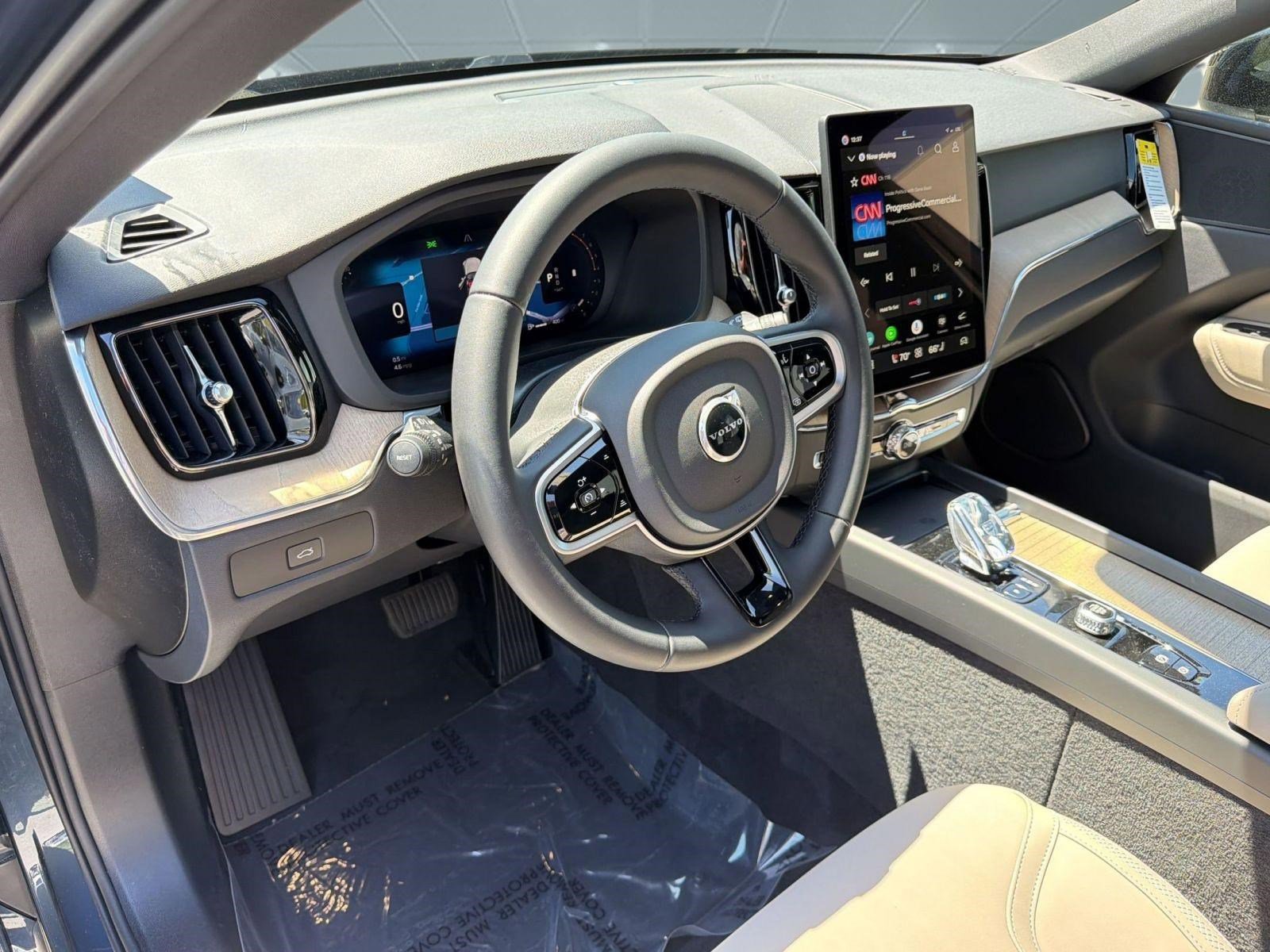 New 2026 Volvo XC60 B5 Plus w/ Climate Package AWD/4WD image 4