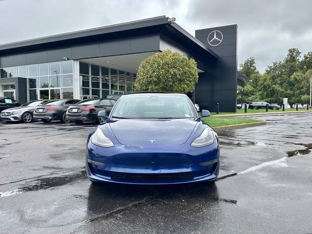 Used 2023 Tesla Model 3 Standard Range RWD image 2