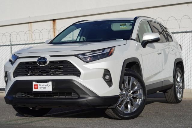 Certified 2023 Toyota RAV4 XLE Premium image 3