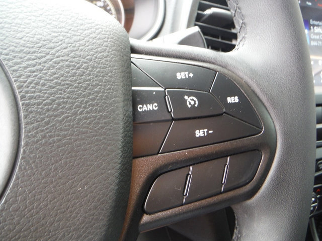 Used 2022 Jeep Cherokee Trailhawk w/ Comfort/Convenience Group AWD/4WD image 41