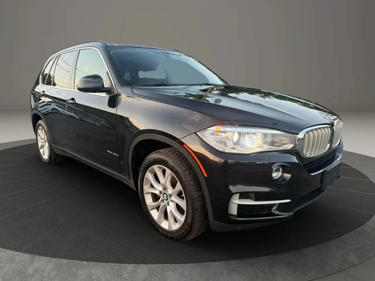 Used 2016 BMW X5 xDrive40e AWD/4WD image 3