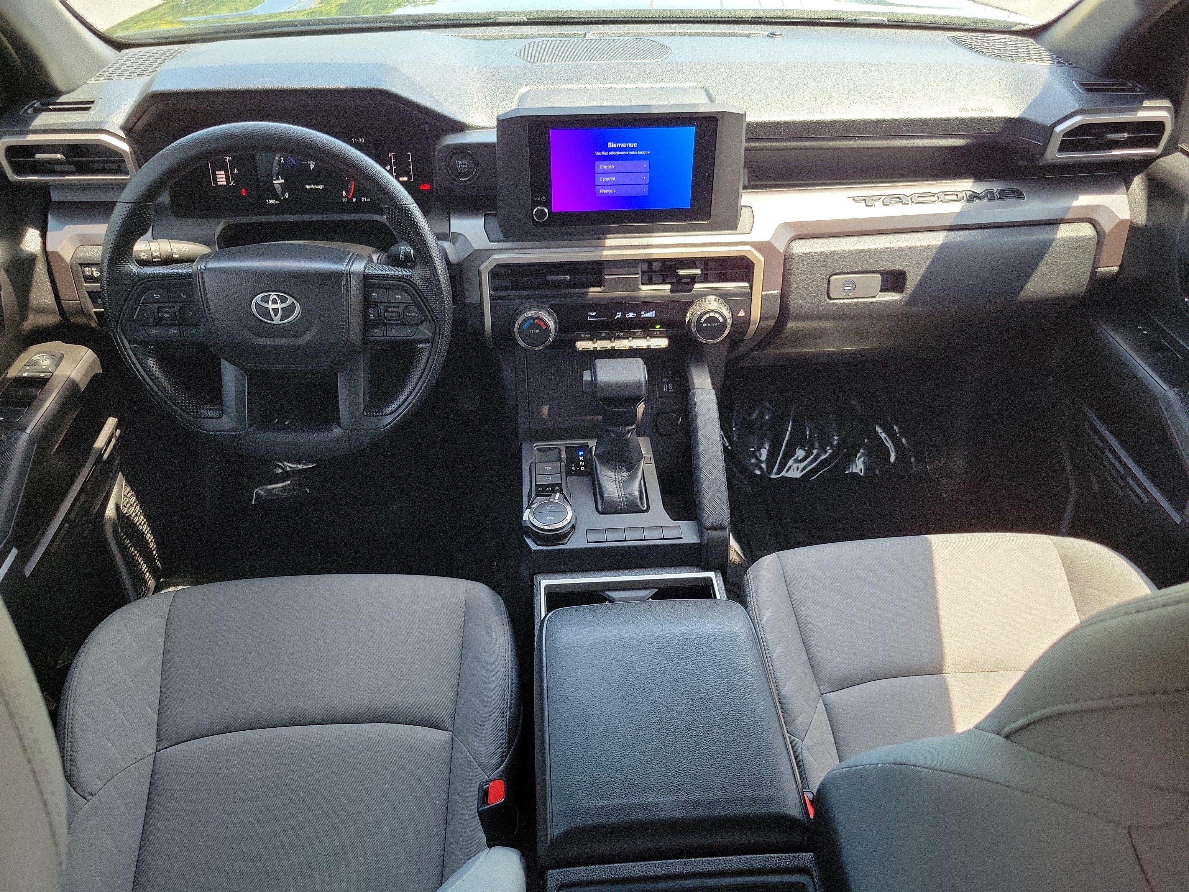 Certified 2025 Toyota Tacoma SR5 AWD/4WD image 13