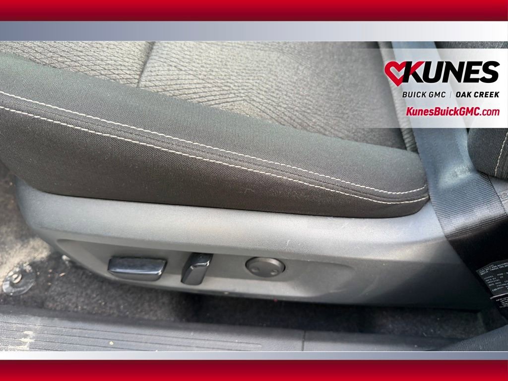 Used 2025 Nissan Rogue SV AWD/4WD image 11