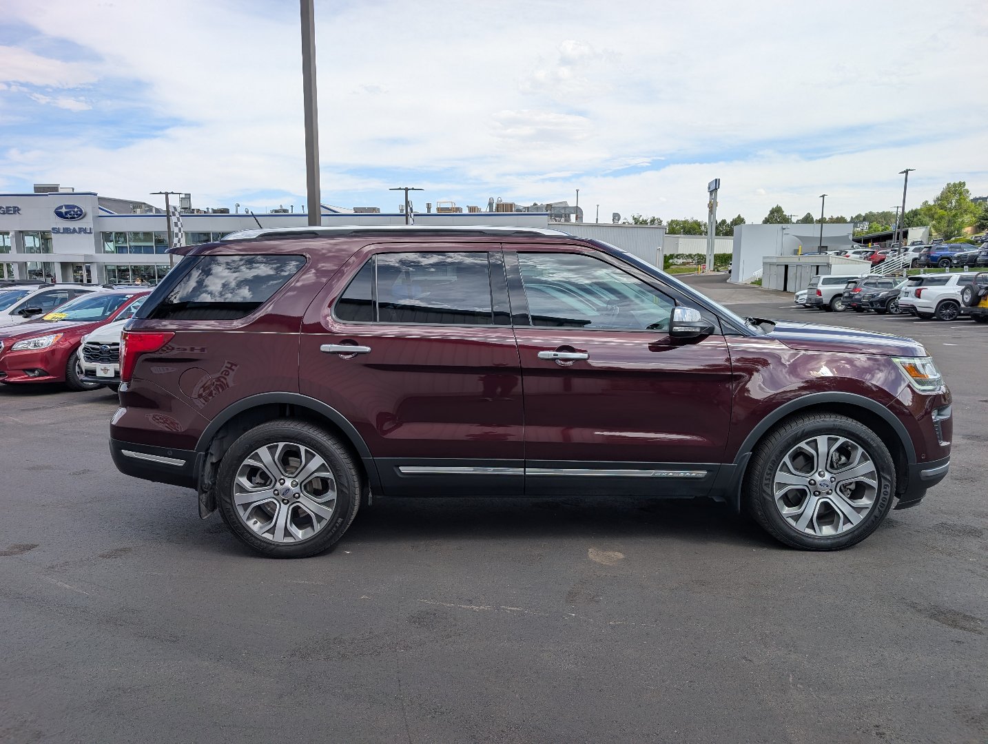 Used 2018 Ford Explorer Platinum AWD/4WD image 4