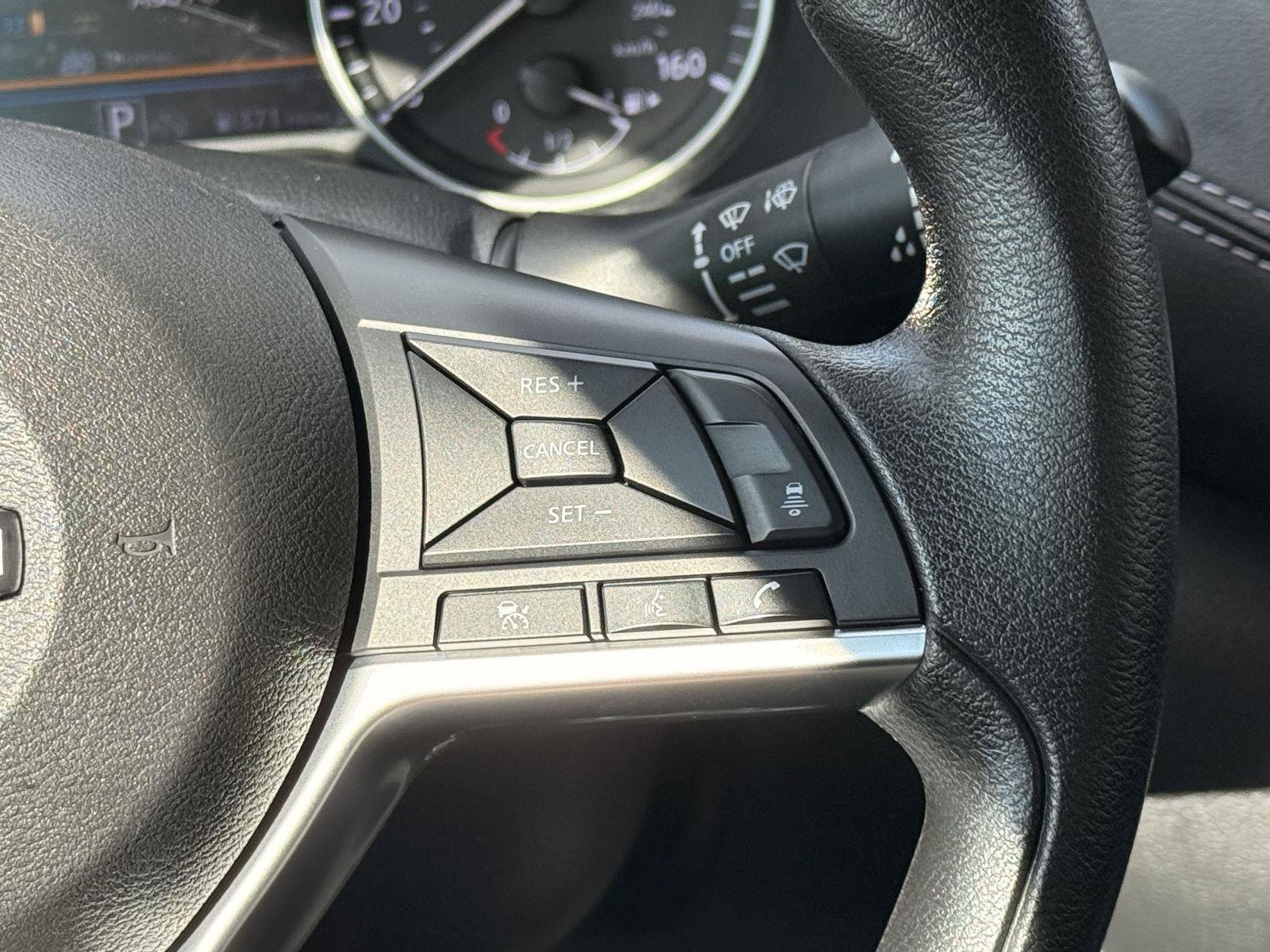 Used 2024 Nissan Sentra SV FWD image 23