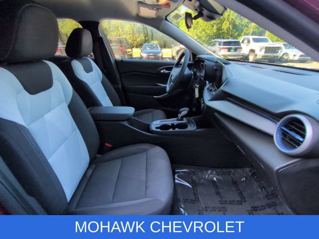 Used 2024 Chevrolet Trax LS w/ LS Convenience Package FWD image 27