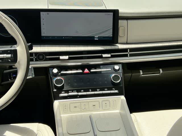 Used 2025 Hyundai Santa Fe Calligraphy AWD/4WD image 18