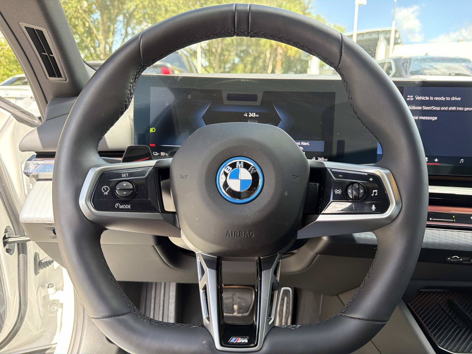 Used 2026 BMW i5 eDrive40 w/ M Sport Package RWD image 29
