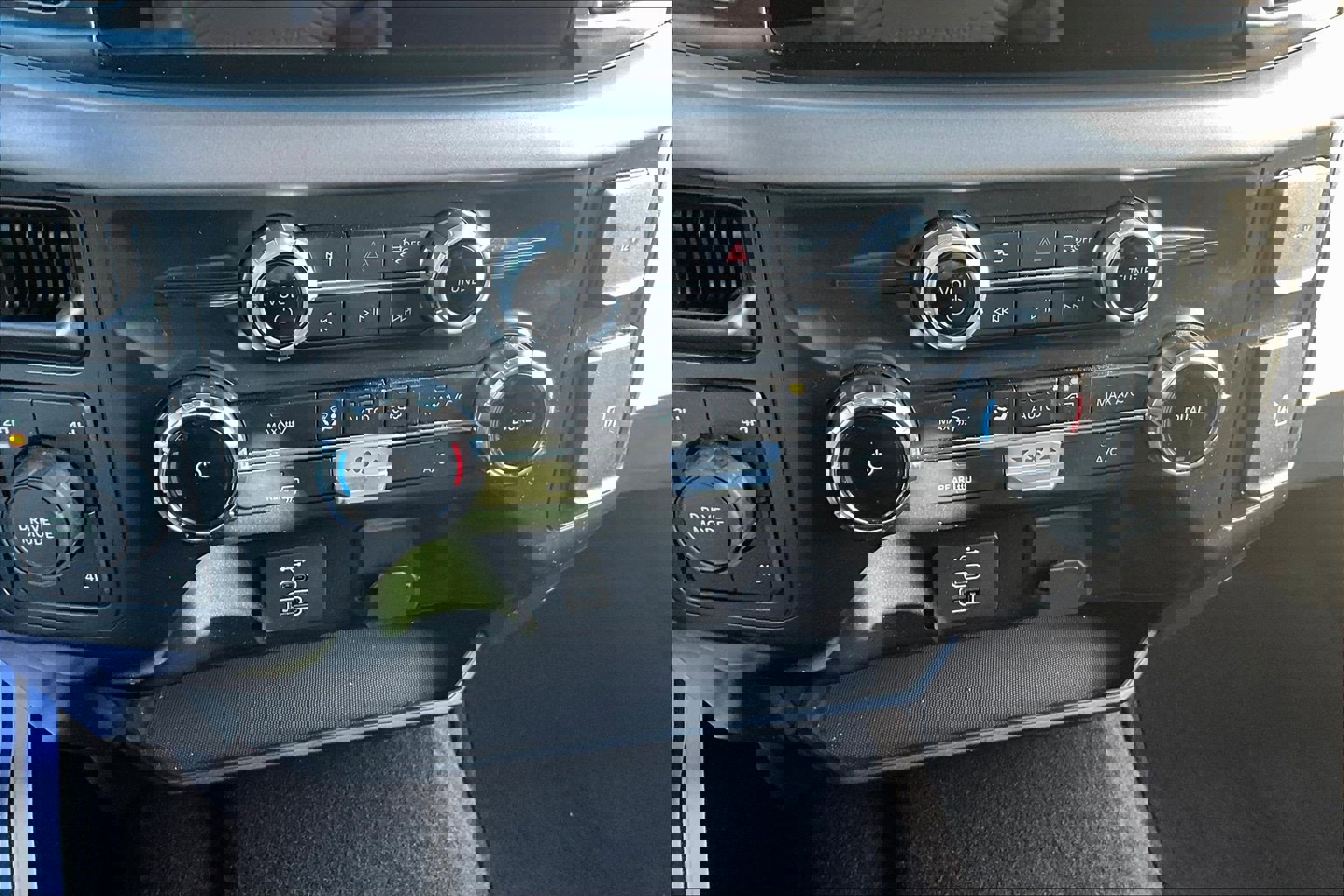 Used 2025 Ford F150 XLT w/ Equipment Group 301A Standard image 16