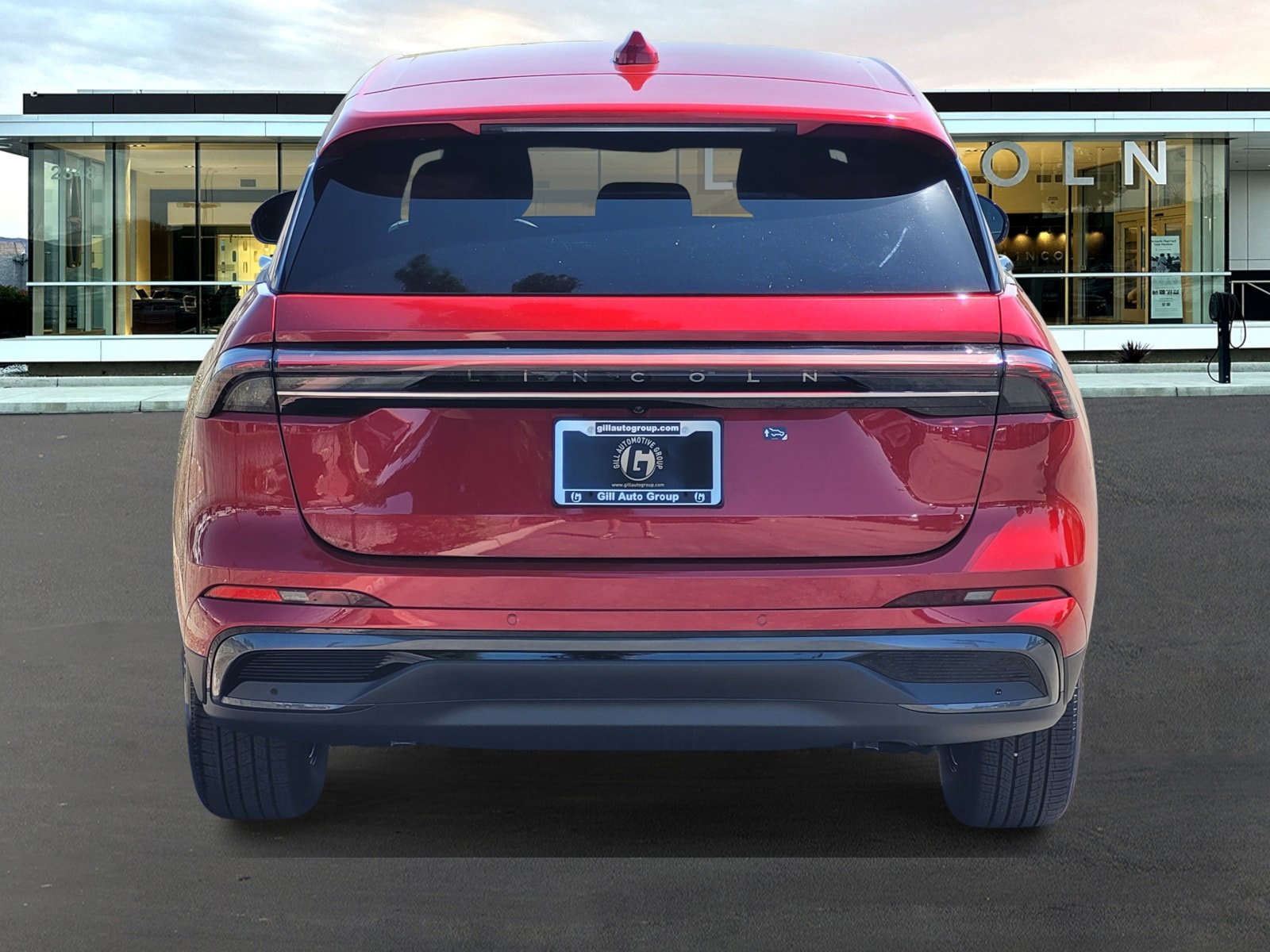 New 2025 Lincoln Nautilus Premier w/ Jet Appearance Package image 5