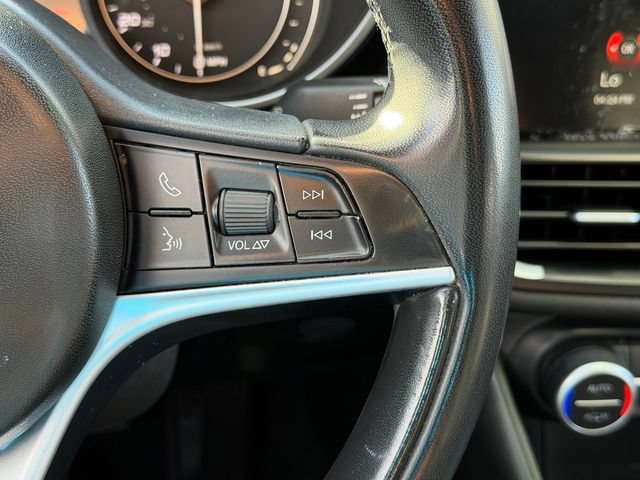 Used 2019 Alfa Romeo Giulia RWD image 15