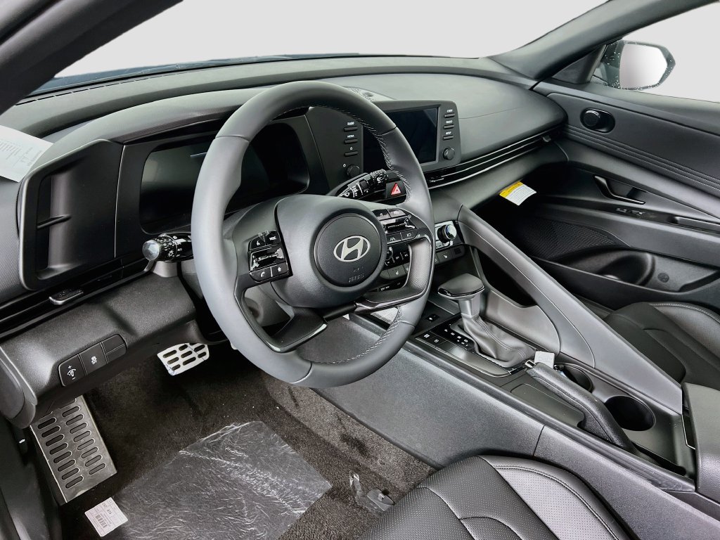 New 2026 Hyundai Elantra SEL Sport FWD image 8