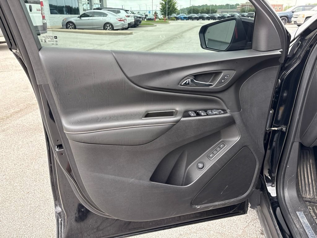 Used 2024 Chevrolet Equinox Premier FWD image 8