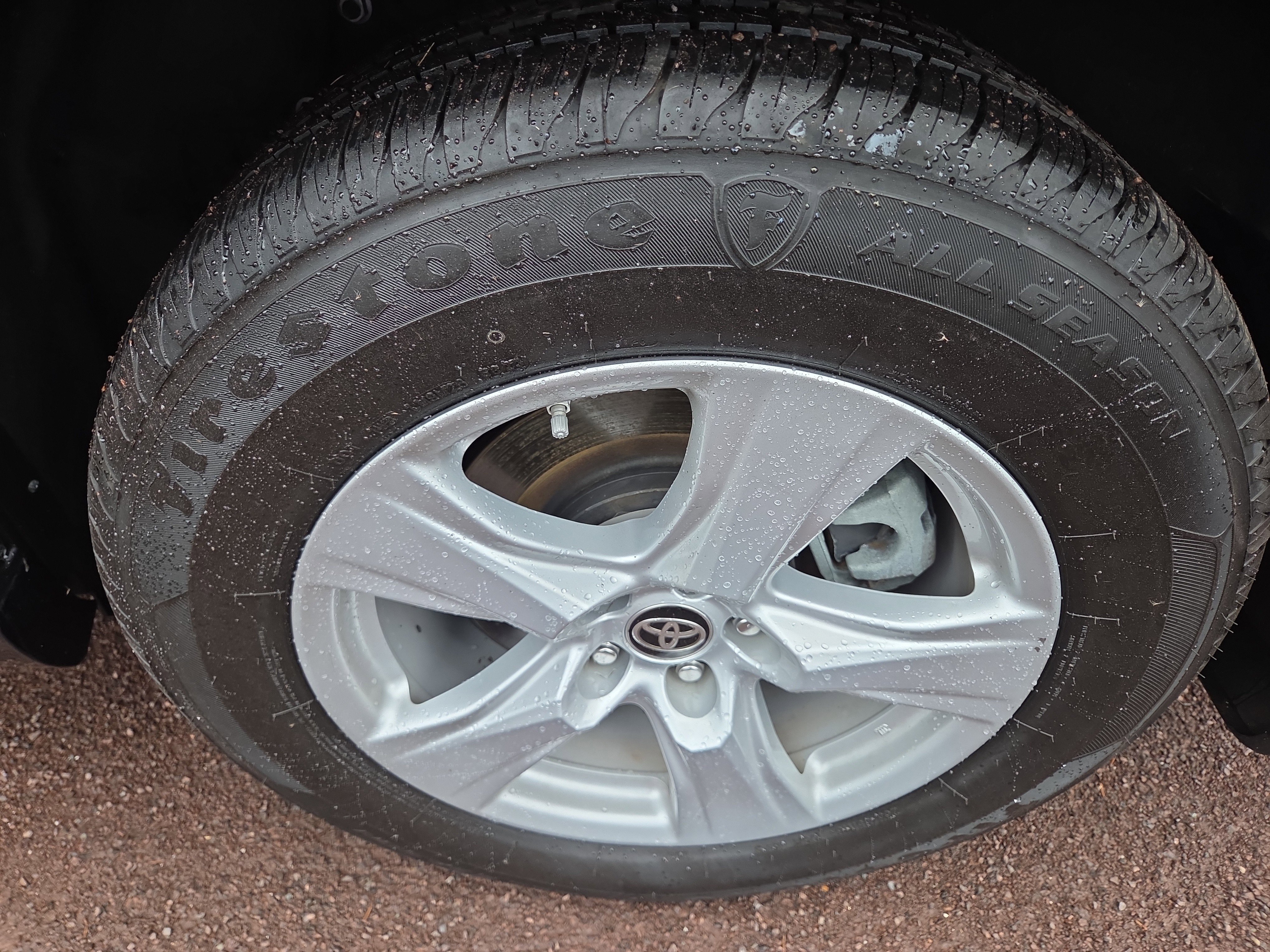 Used 2020 Toyota Highlander LE image 11