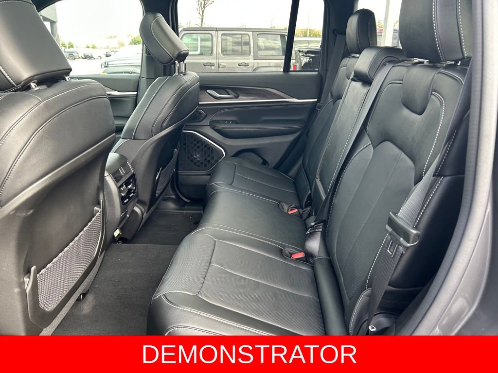 New 2026 Jeep Grand Cherokee Limited AWD/4WD image 24