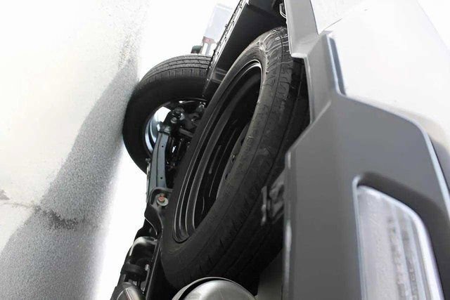 New 2025 Kia Sorento EX image 32