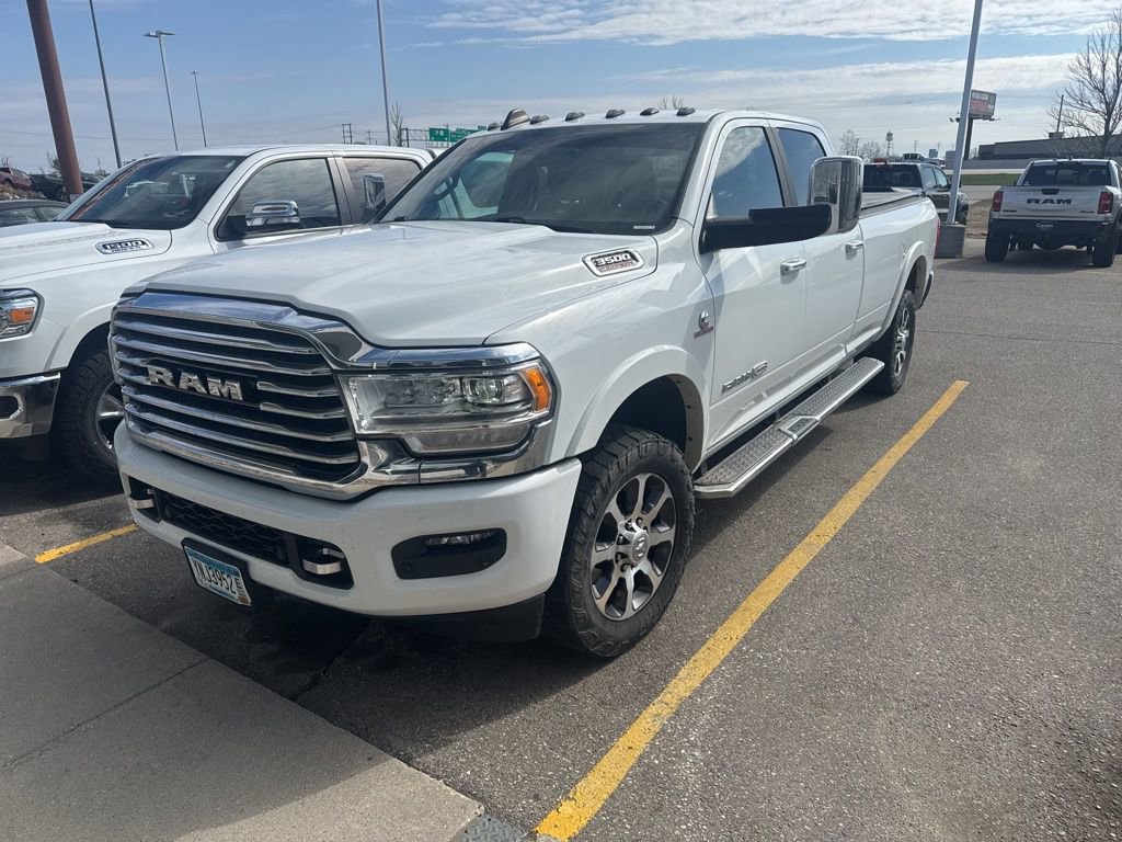 Used 2022 RAM 3500 Limited AWD/4WD image 2