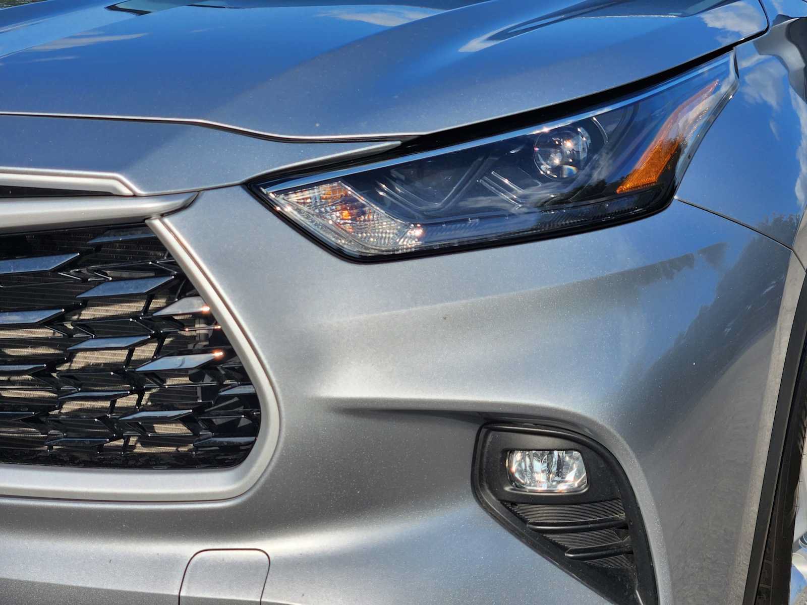 Used 2023 Toyota Highlander LE FWD image 7