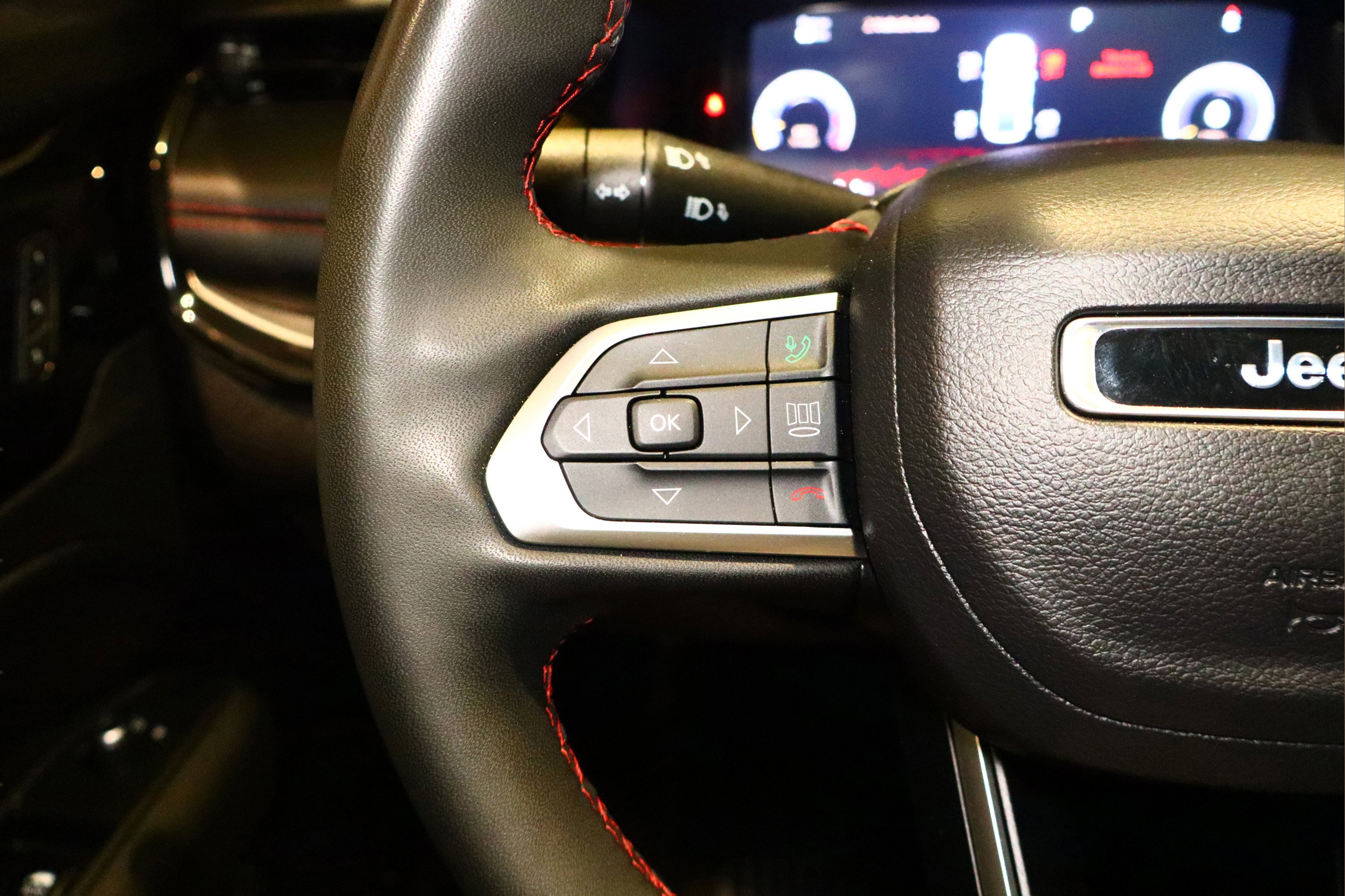 Used 2023 Jeep Compass Trailhawk w/ Trailhawk Elite Group image 11