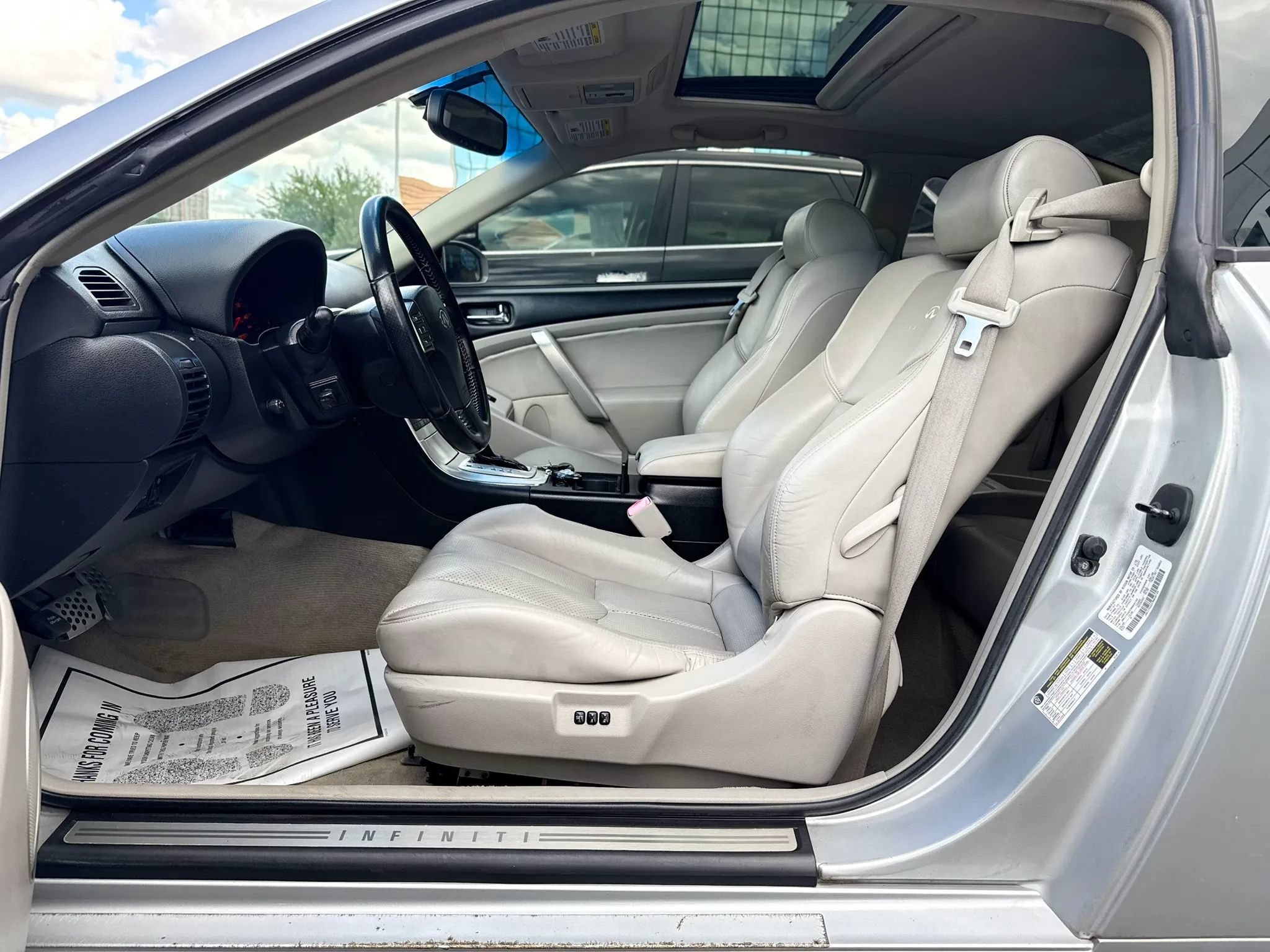 Used 2007 INFINITI G35 Coupe w/ Premium Pkg RWD image 9