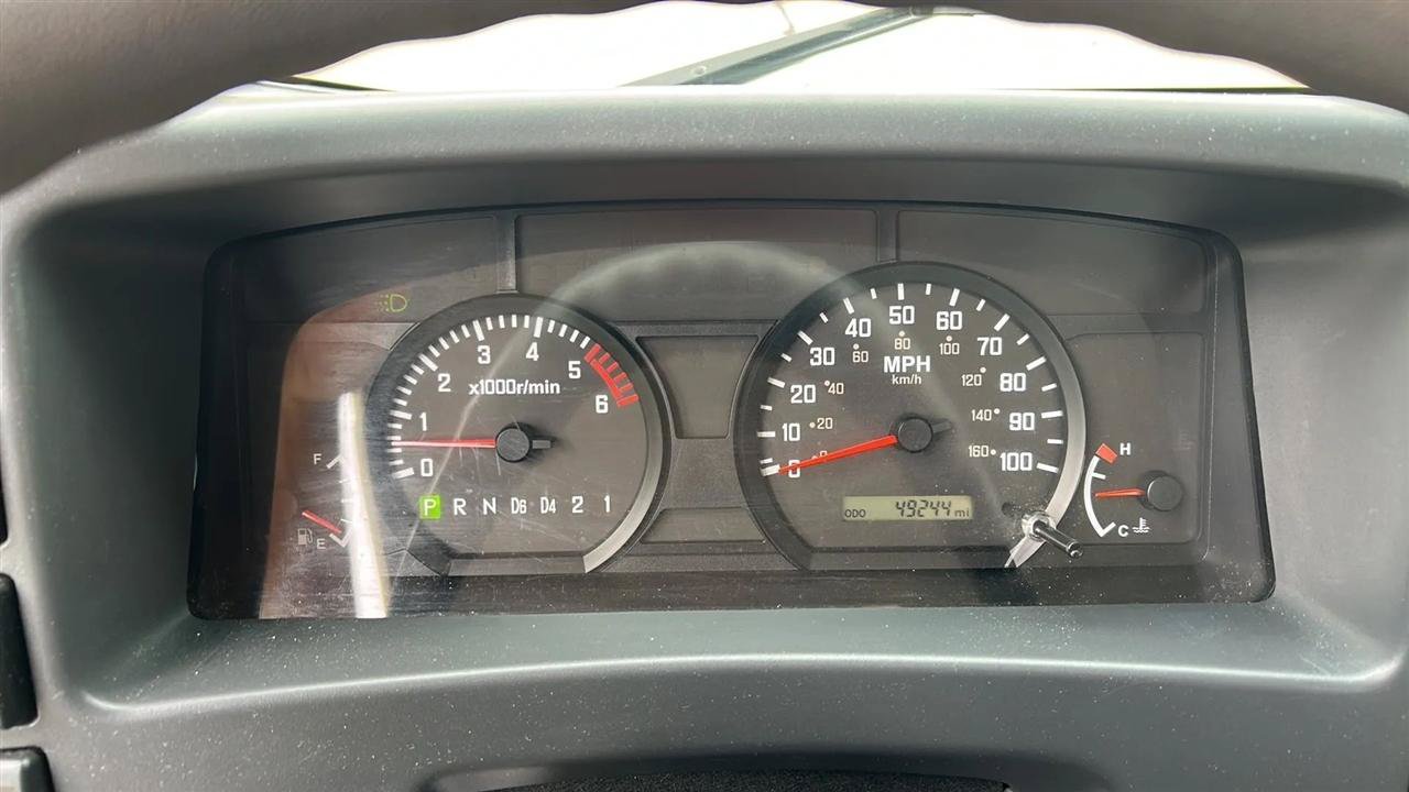 Used 2018 Isuzu NPR RWD image 30