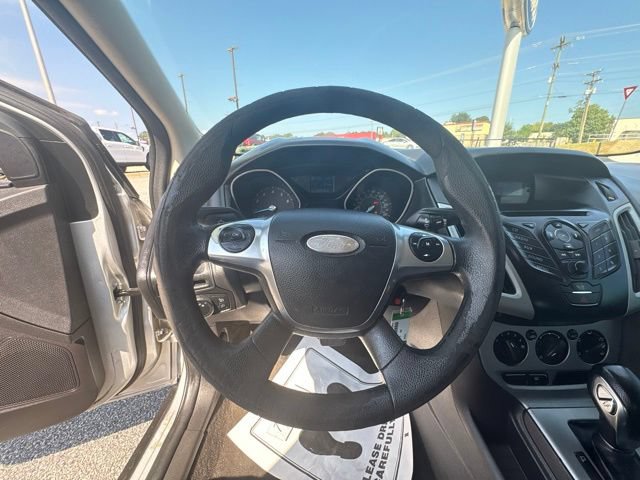 Used 2012 Ford Focus SE FWD image 13