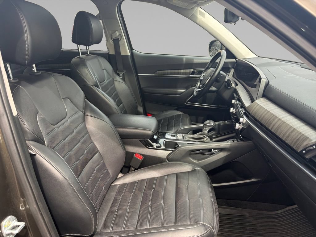 Used 2023 Kia Telluride SX Prestige AWD/4WD image 18