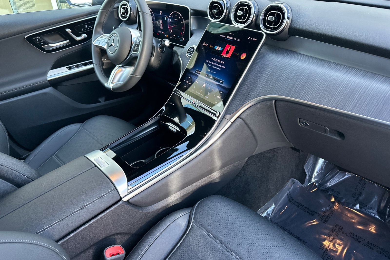 Certified 2025 Mercedes-Benz GLC 300 4MATIC image 16