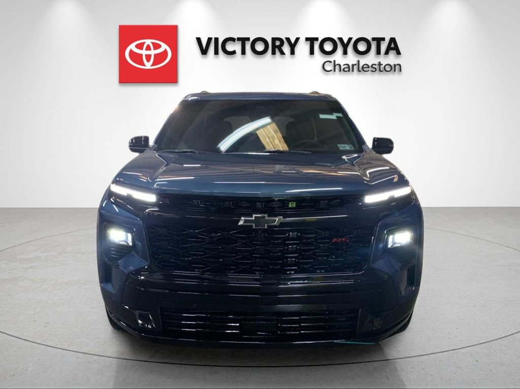 Used 2026 Chevrolet Traverse RS w/ LPO, Floor Liner Package AWD/4WD image 8